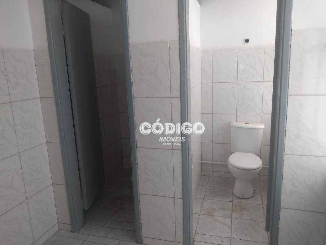 Depósito-Galpão-Armazém para alugar, 2400m² - Foto 17