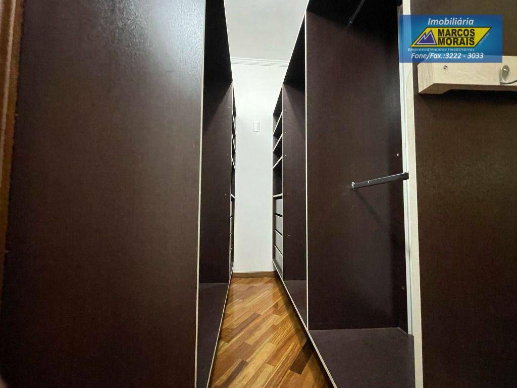 Casa para alugar com 4 quartos, 460m² - Foto 16