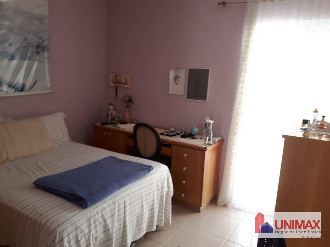 Casa de Condomínio à venda com 4 quartos, 302m² - Foto 14