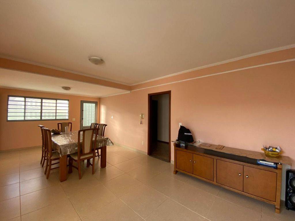 Casa, 3 quartos, 315 m² - Foto 4