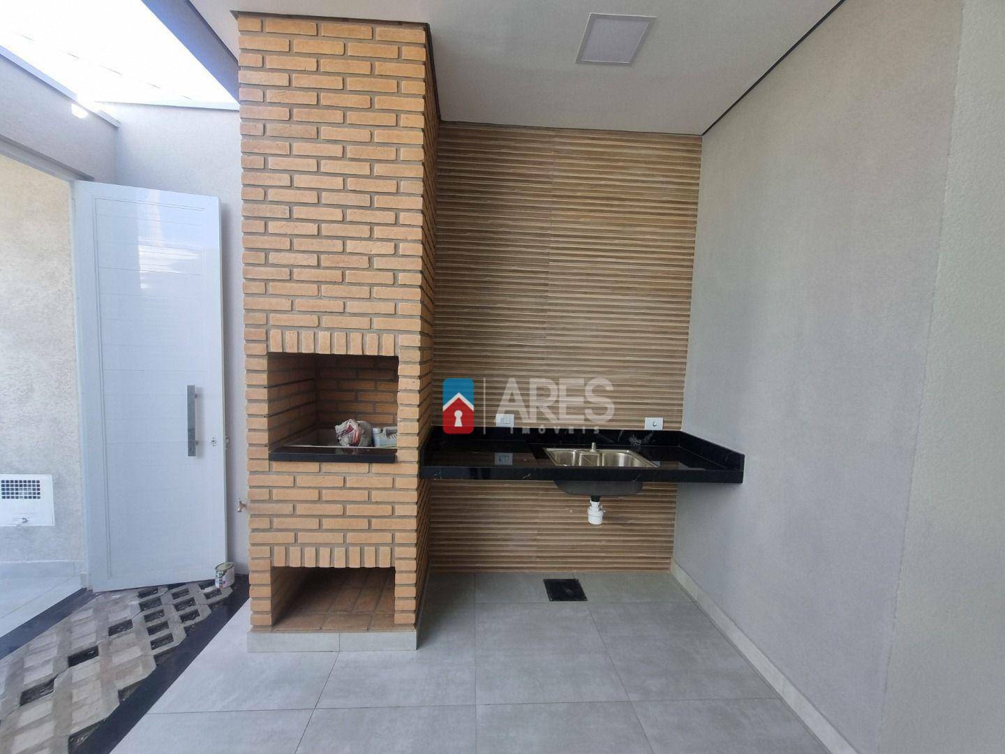 Casa à venda com 3 quartos, 125m² - Foto 2