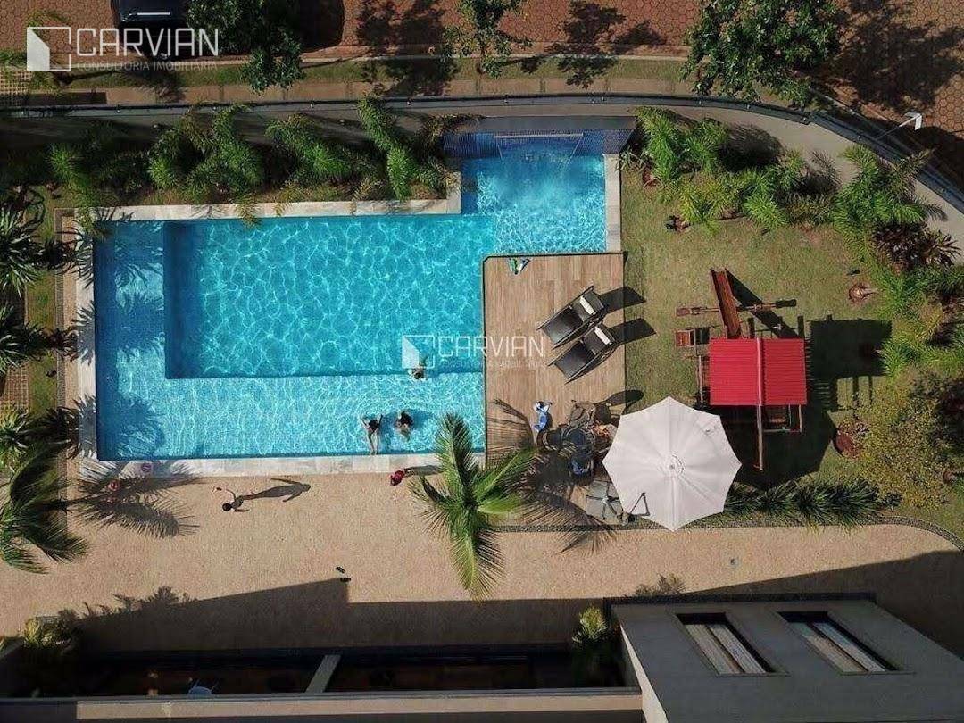 Casa de Condomínio à venda com 4 quartos, 450m² - Foto 2