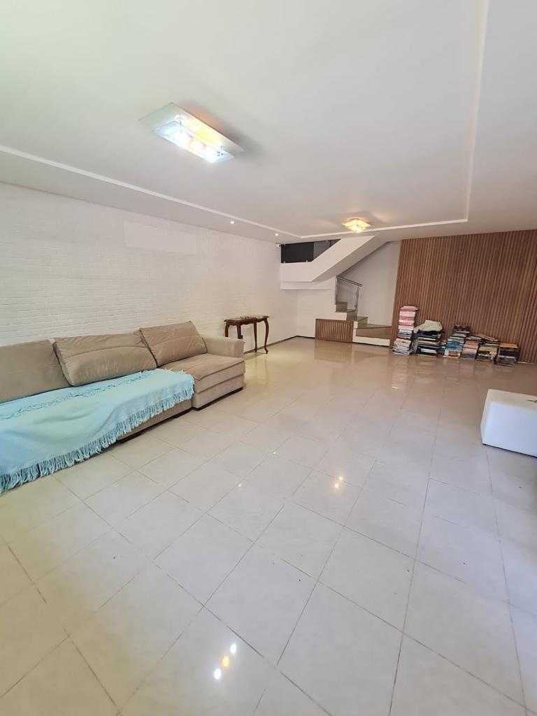 Casa à venda com 3 quartos, 200m² - Foto 10