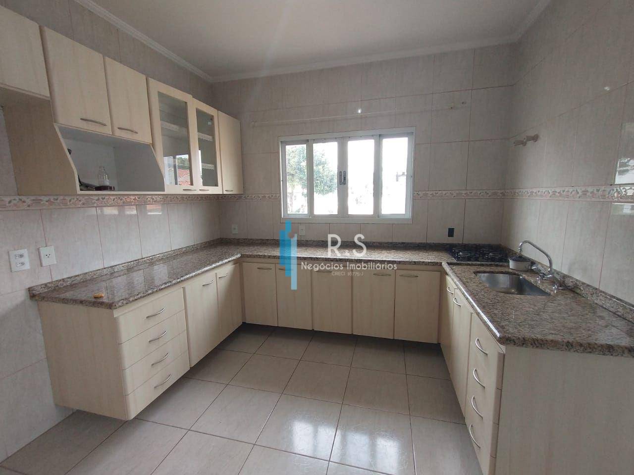 Casa à venda com 2 quartos, 290m² - Foto 6