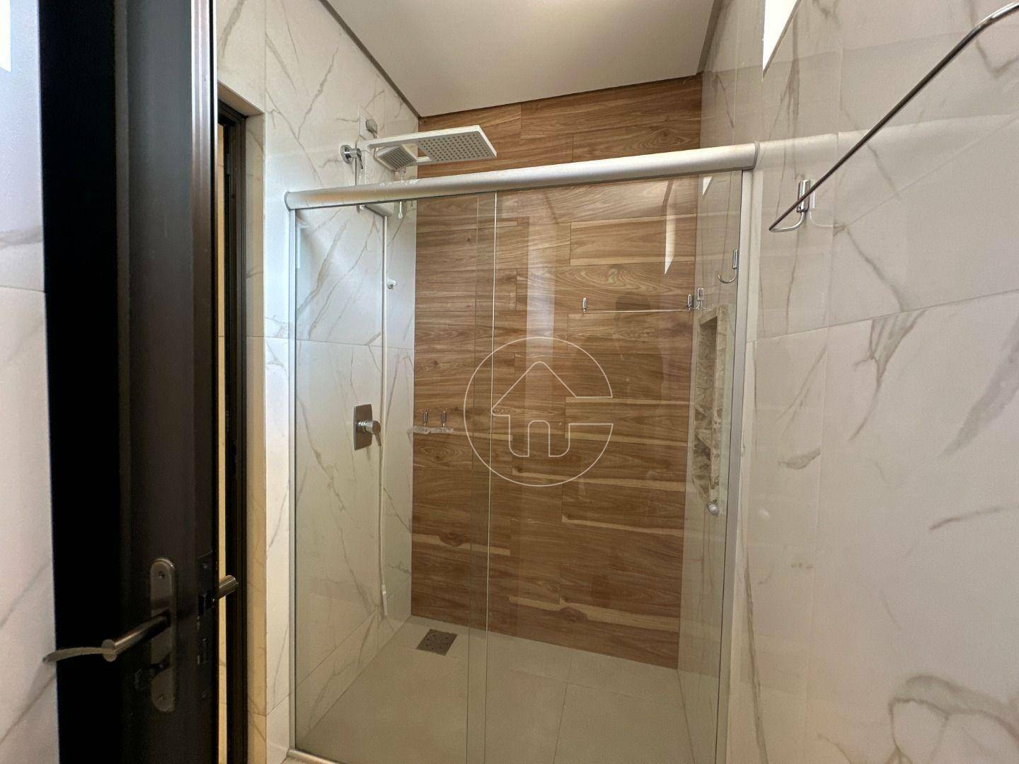 Casa de Condomínio para alugar com 4 quartos, 270m² - Foto 20