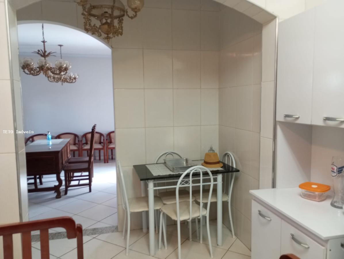 Casa à venda com 9 quartos, 1500m² - Foto 16