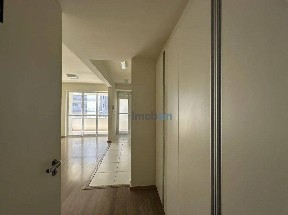 Apartamento à venda com 3 quartos, 78m² - Foto 2