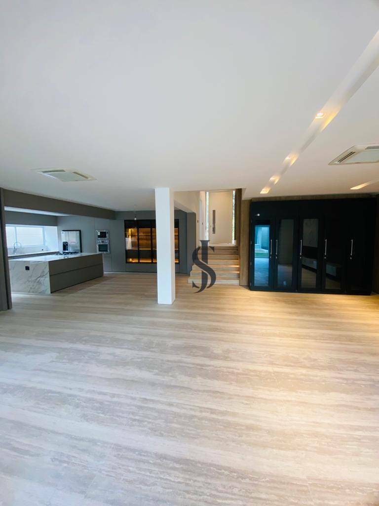 Casa à venda com 5 quartos, 550m² - Foto 10