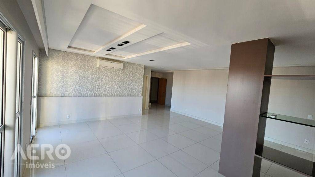 Apartamento para alugar com 3 quartos, 180m² - Foto 4