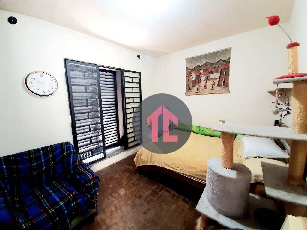 Casa à venda com 6 quartos, 260m² - Foto 13