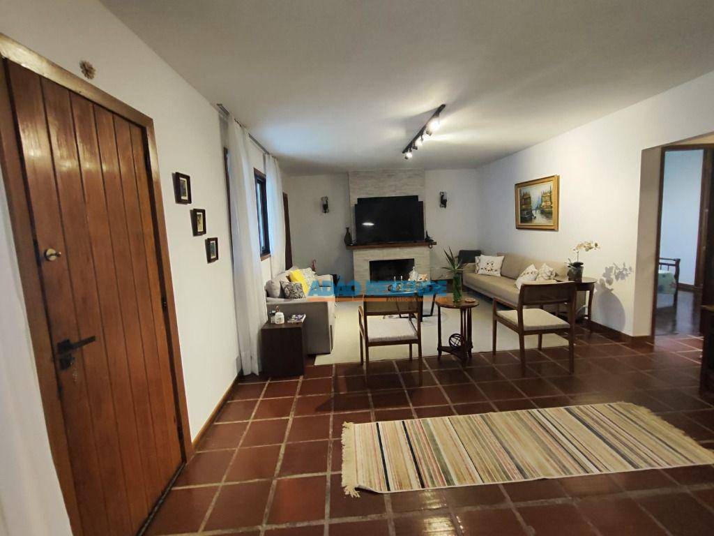 Casa à venda com 7 quartos, 281m² - Foto 14