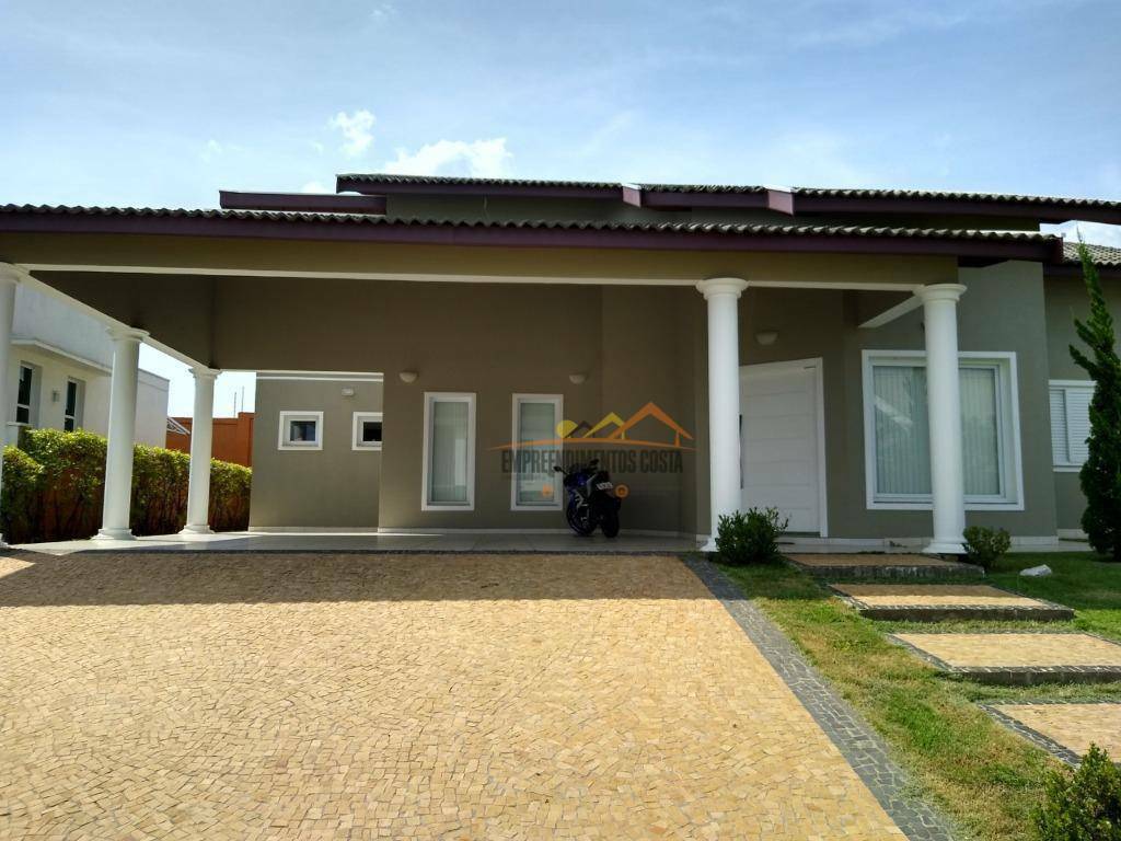 Casa à venda com 3 quartos, 209m² - Foto 1