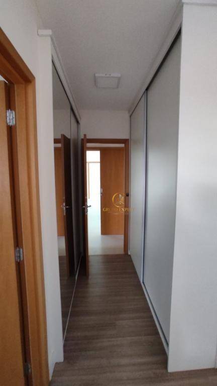 Apartamento à venda com 3 quartos, 160m² - Foto 6