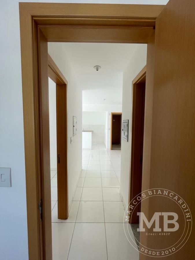 Apartamento à venda com 2 quartos, 60m² - Foto 11