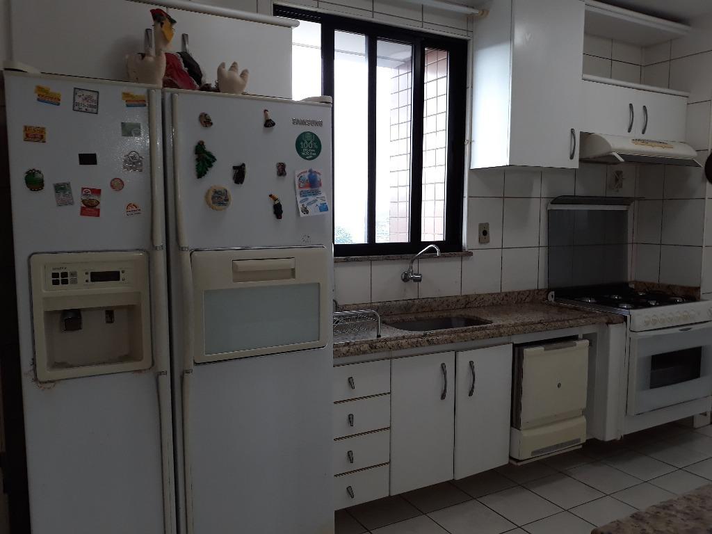 Apartamento à venda com 3 quartos, 120m² - Foto 3