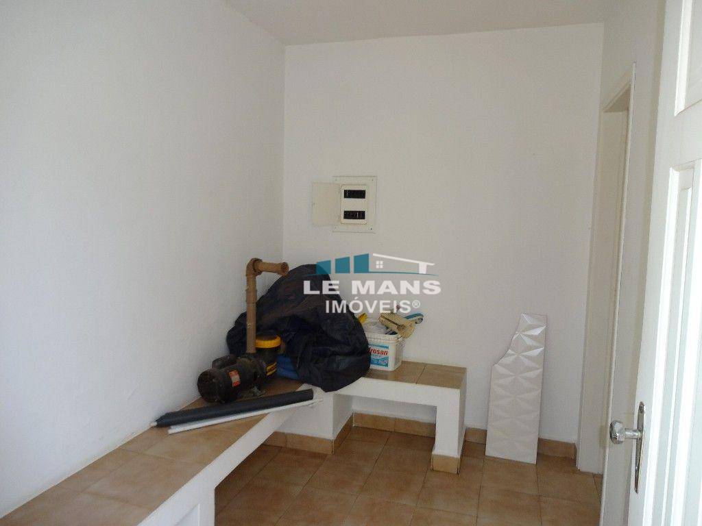 Casa à venda com 3 quartos, 277m² - Foto 27