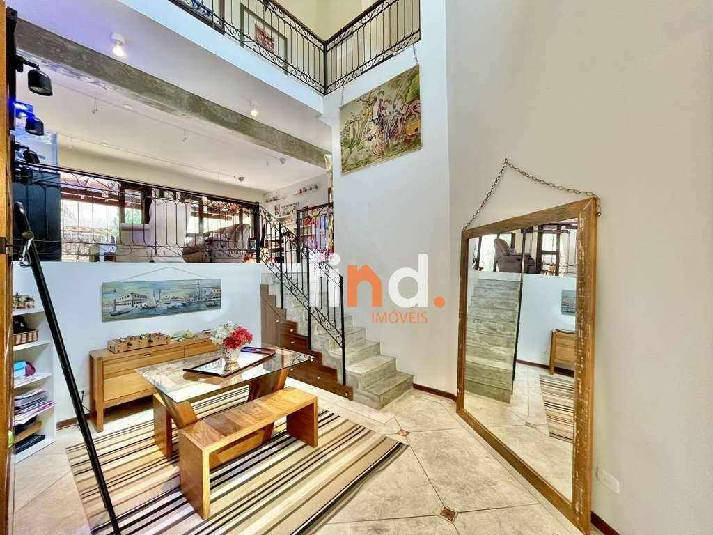 Casa de Condomínio à venda com 3 quartos, 323m² - Foto 3