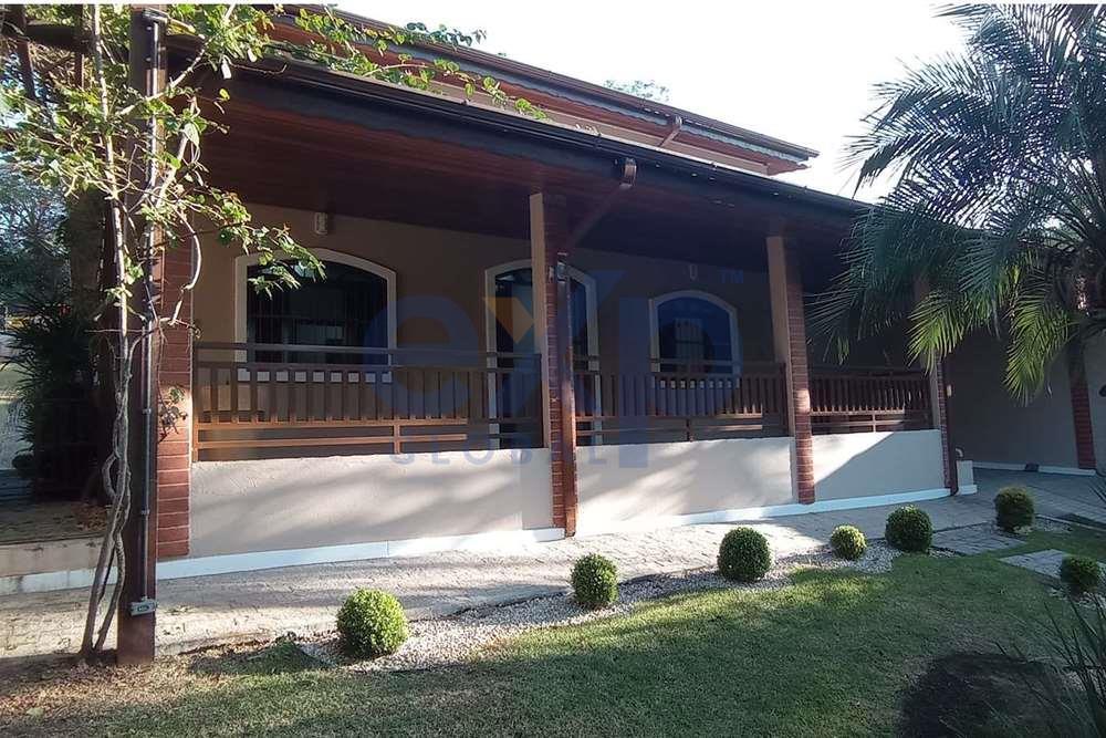 Casa à venda com 3 quartos, 350m² - Foto 2