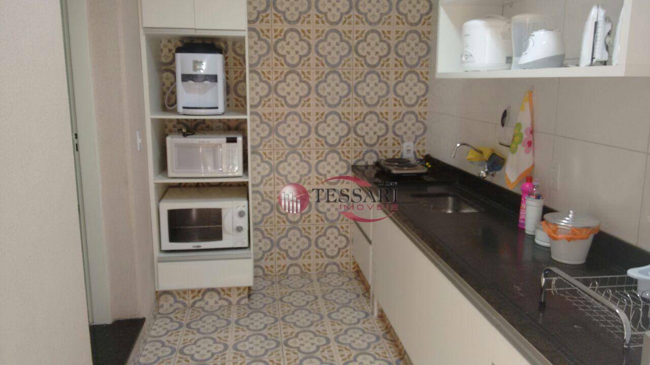 Casa à venda com 3 quartos, 200m² - Foto 17