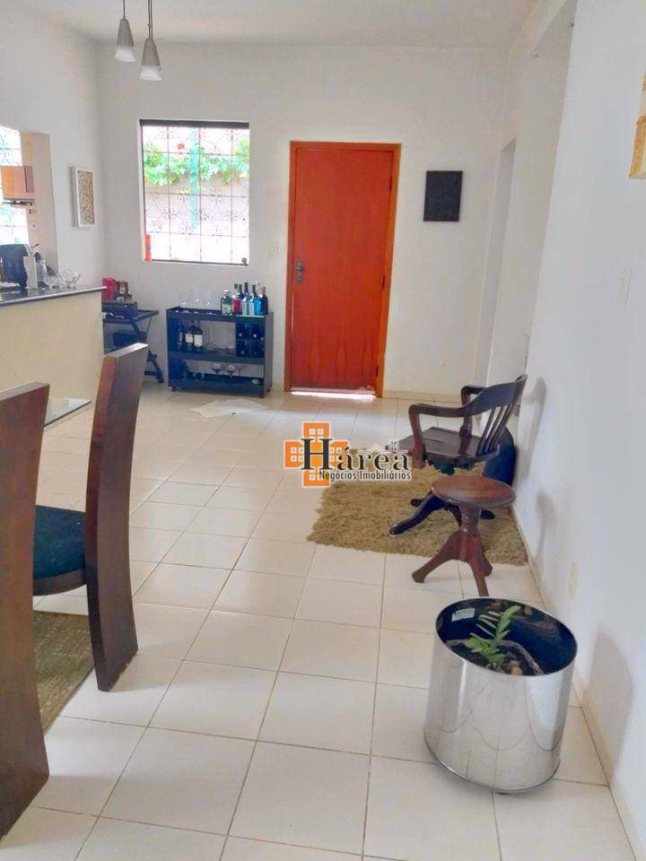 Casa à venda com 2 quartos, 276m² - Foto 2