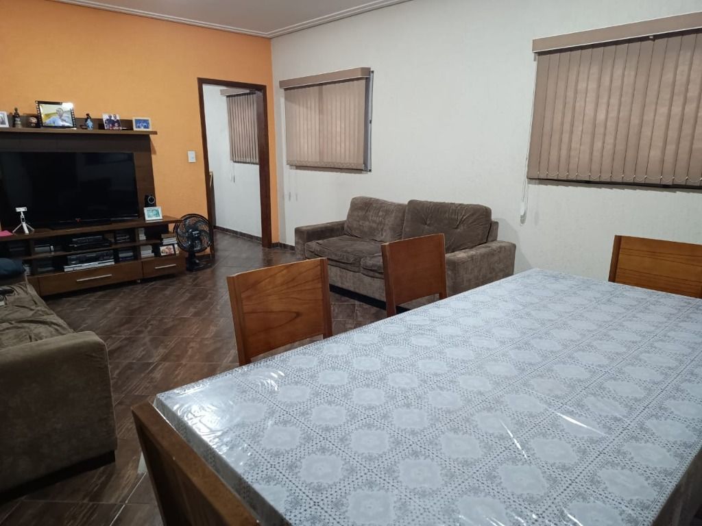 Casa à venda com 3 quartos, 200m² - Foto 32