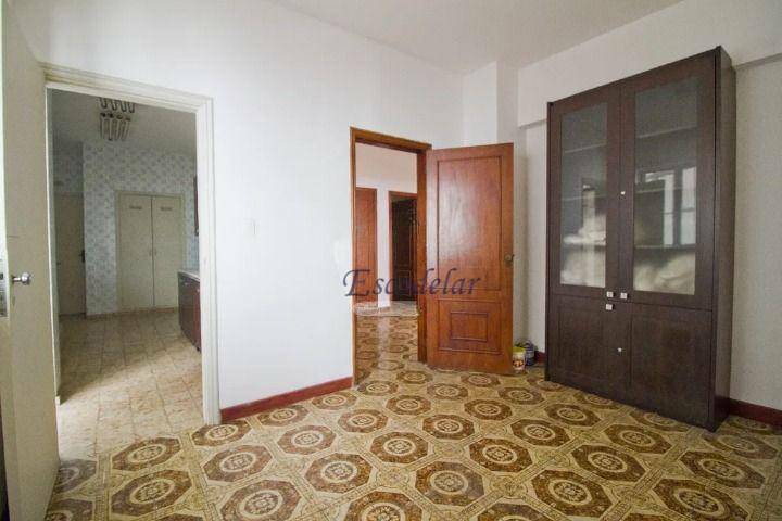 Apartamento à venda com 3 quartos, 200m² - Foto 9