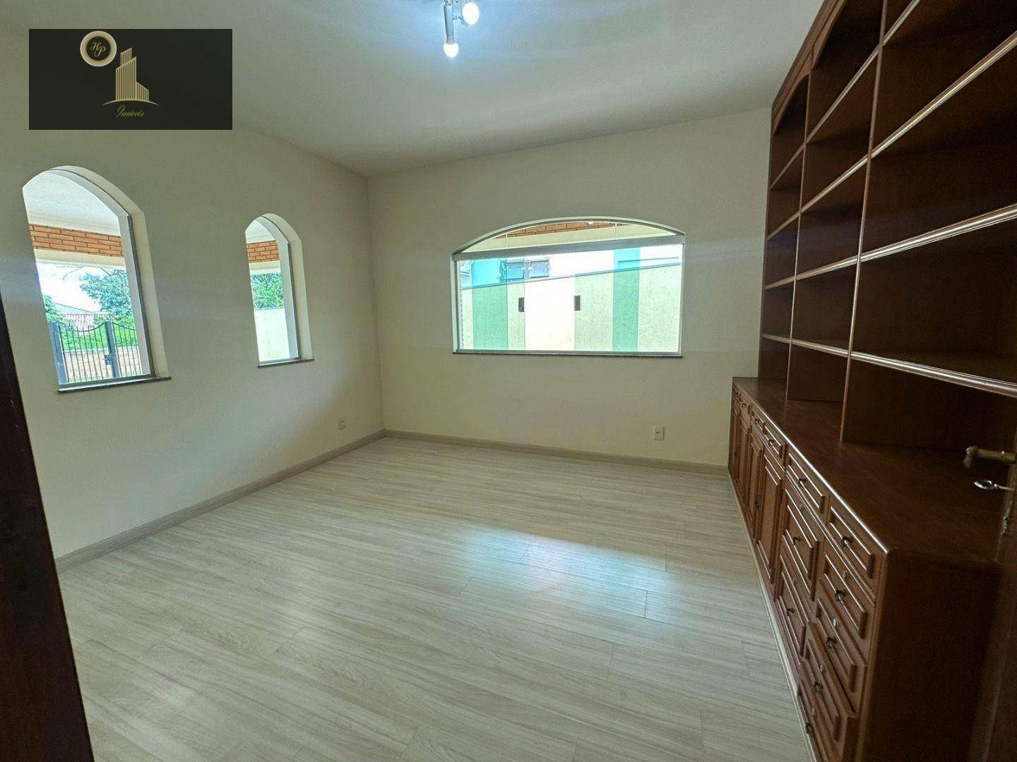 Casa de Condomínio à venda e aluguel com 3 quartos, 402m² - Foto 3