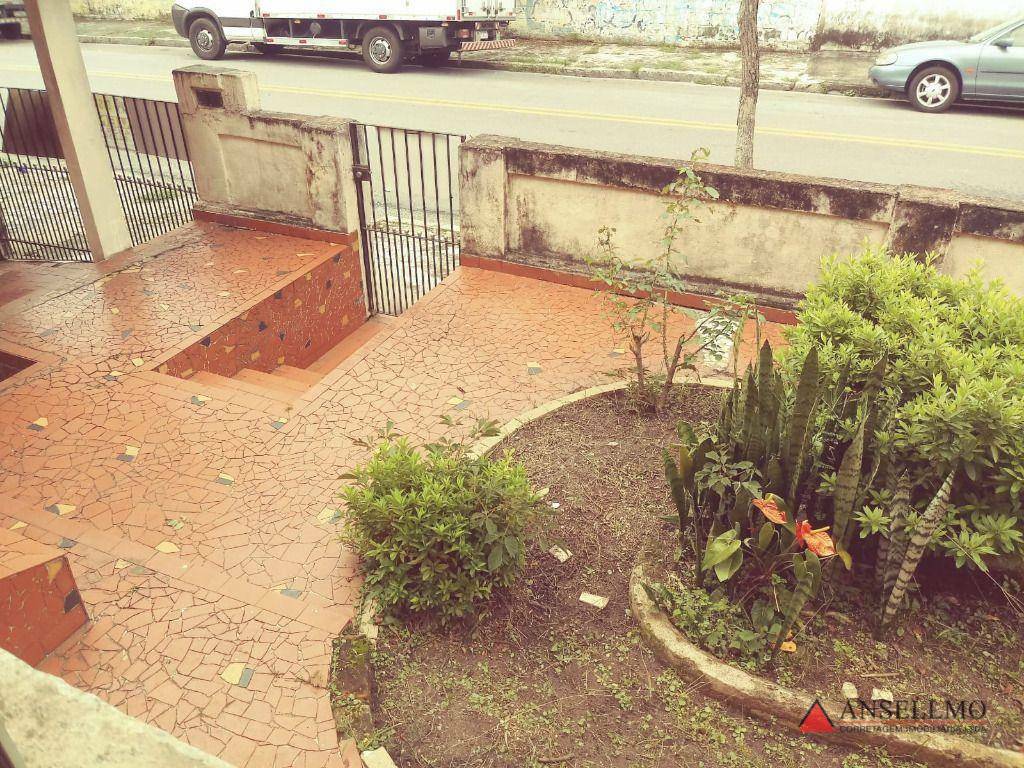 Casa à venda com 5 quartos, 182m² - Foto 2