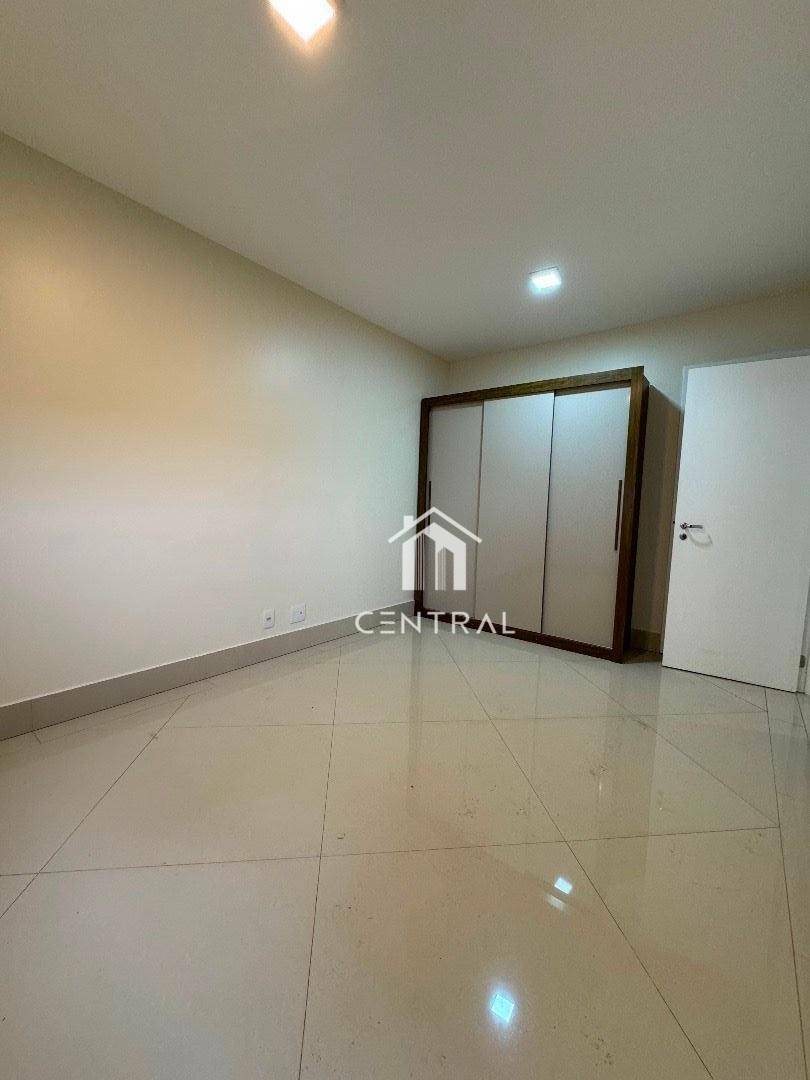 Apartamento para alugar com 3 quartos, 137m² - Foto 17