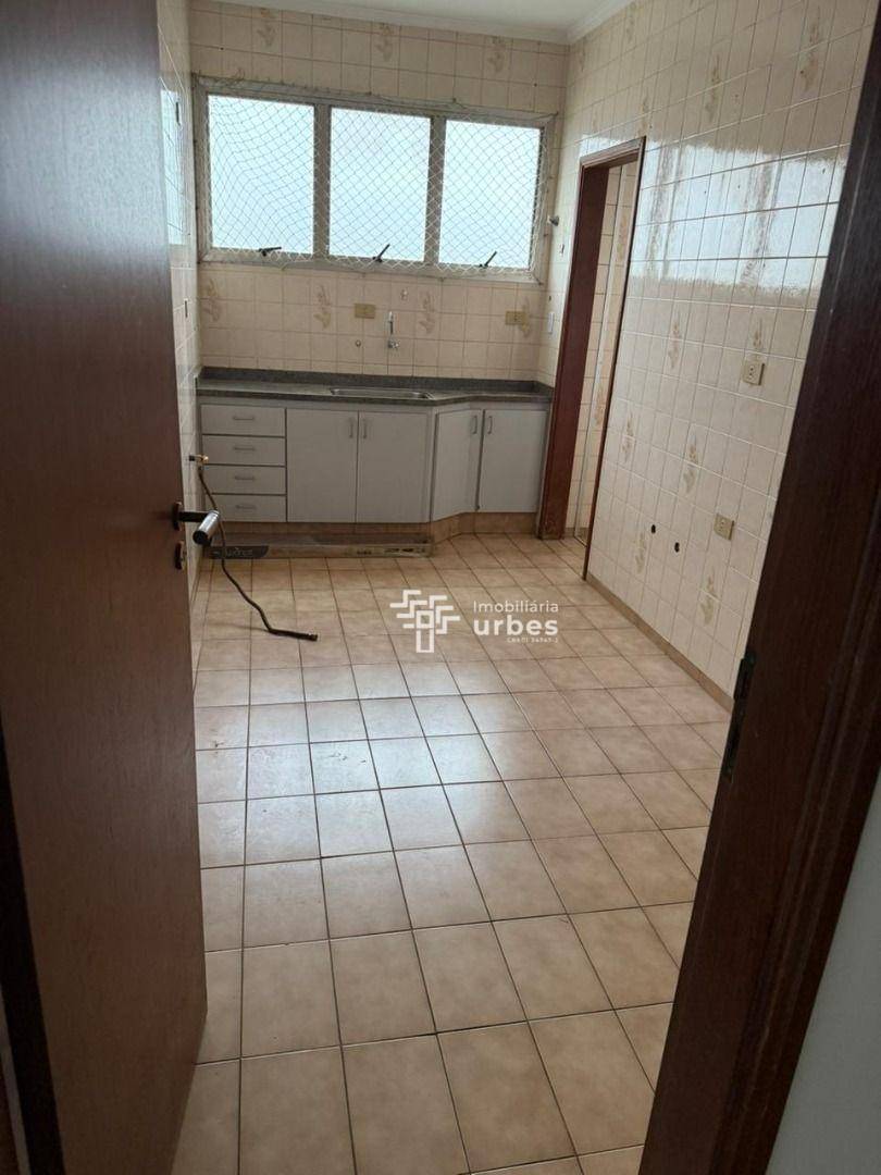 Apartamento para alugar com 3 quartos, 115m² - Foto 1