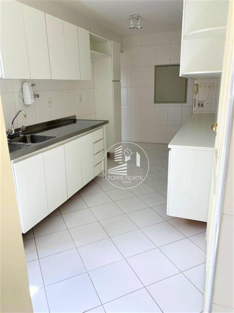 Apartamento para alugar com 4 quartos, 360m² - Foto 23