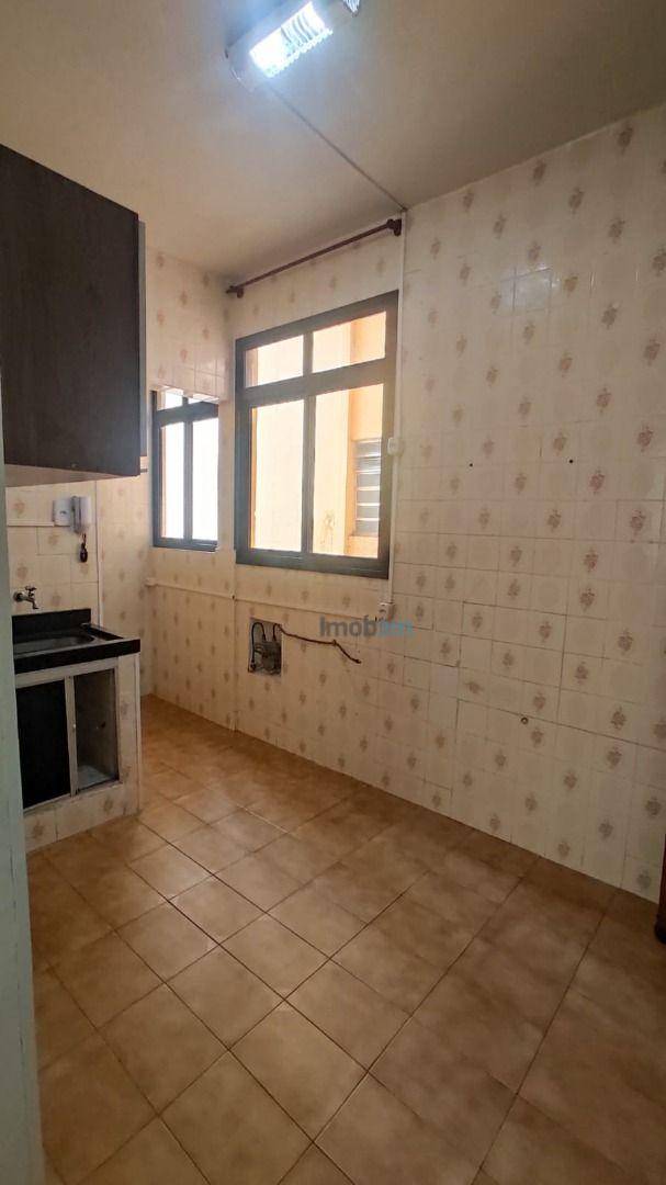 Apartamento à venda com 3 quartos, 80m² - Foto 2