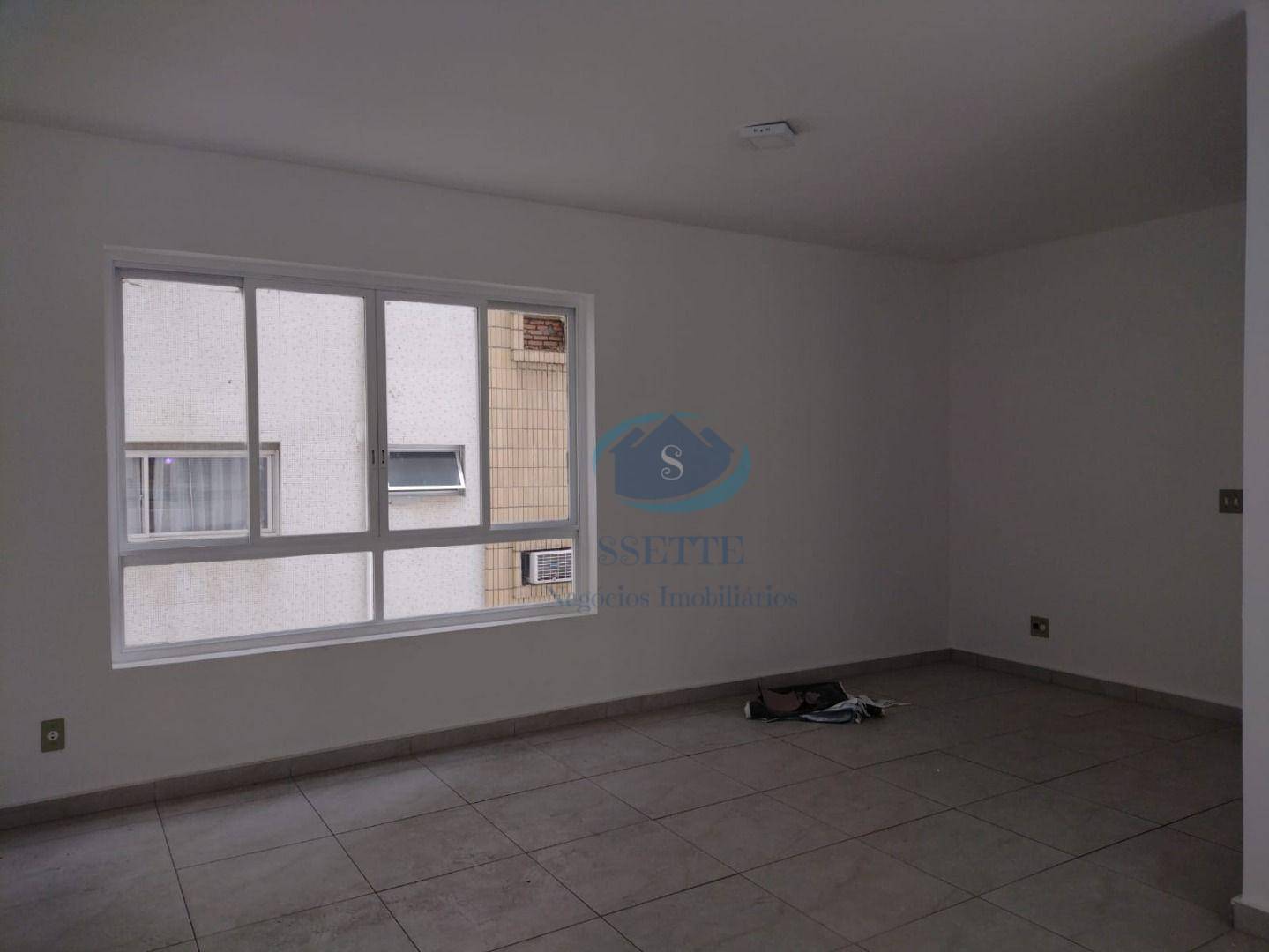 Apartamento para alugar com 3 quartos, 157m² - Foto 1