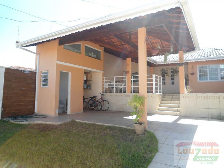 Casa à venda com 3 quartos, 350m² - Foto 1