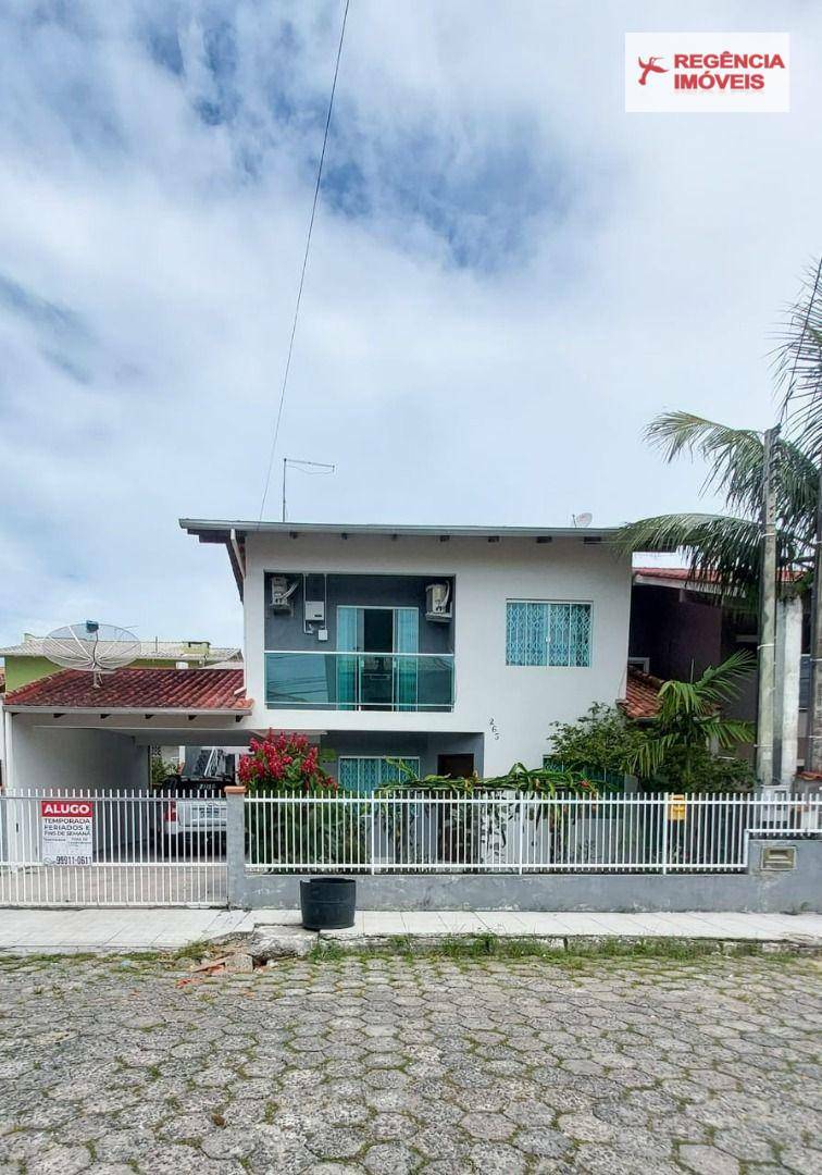 Casa à venda com 7 quartos, 300m² - Foto 16