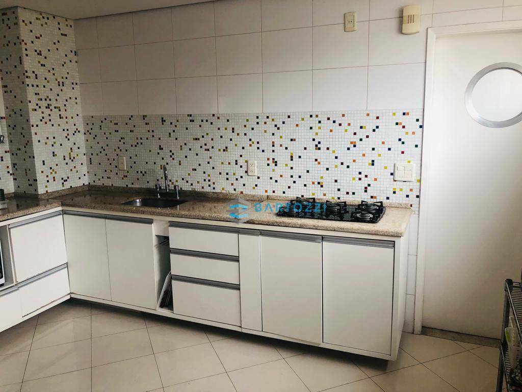 Apartamento à venda com 4 quartos, 150m² - Foto 8