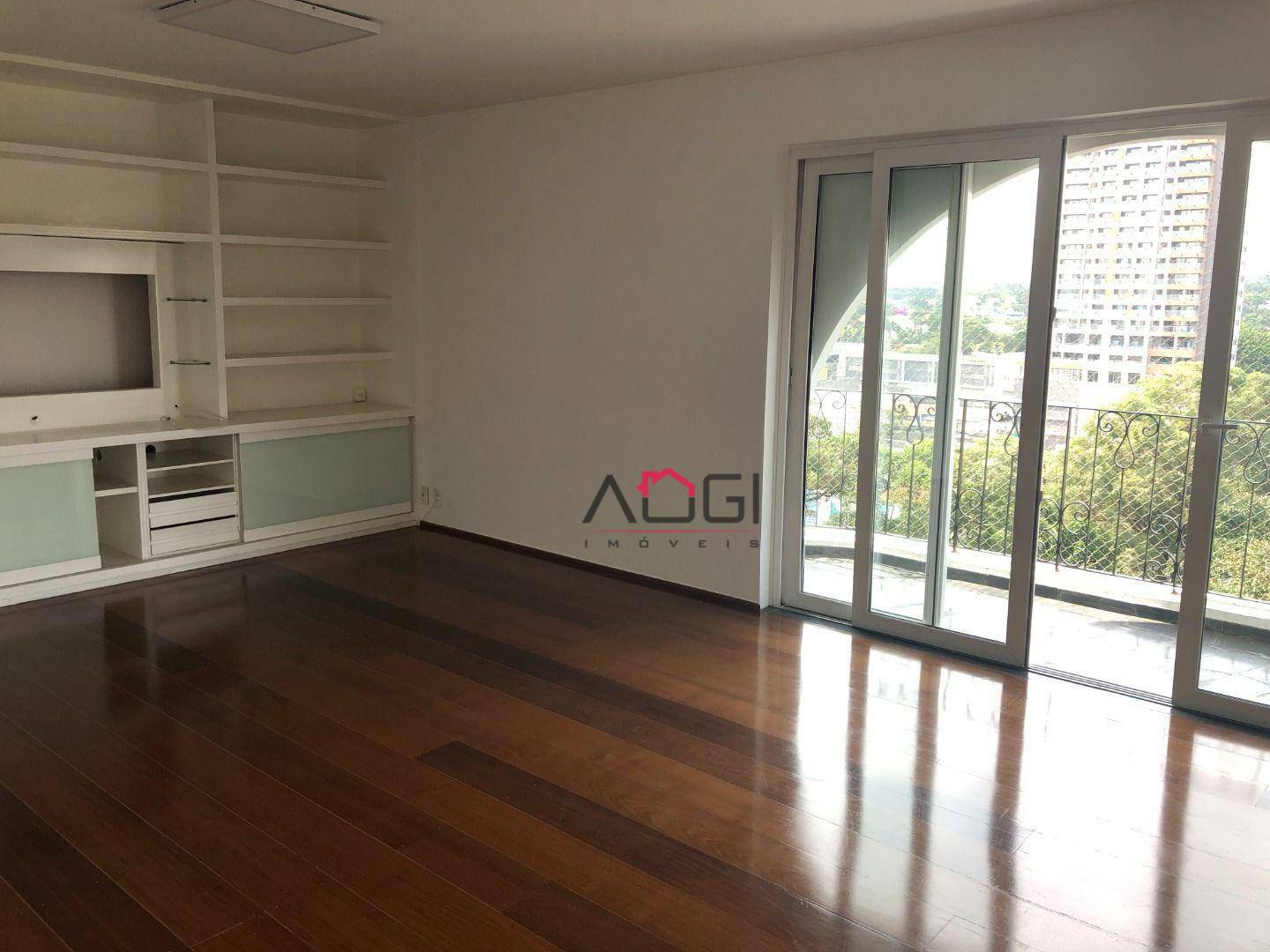 Apartamento à venda com 3 quartos, 210m² - Foto 10