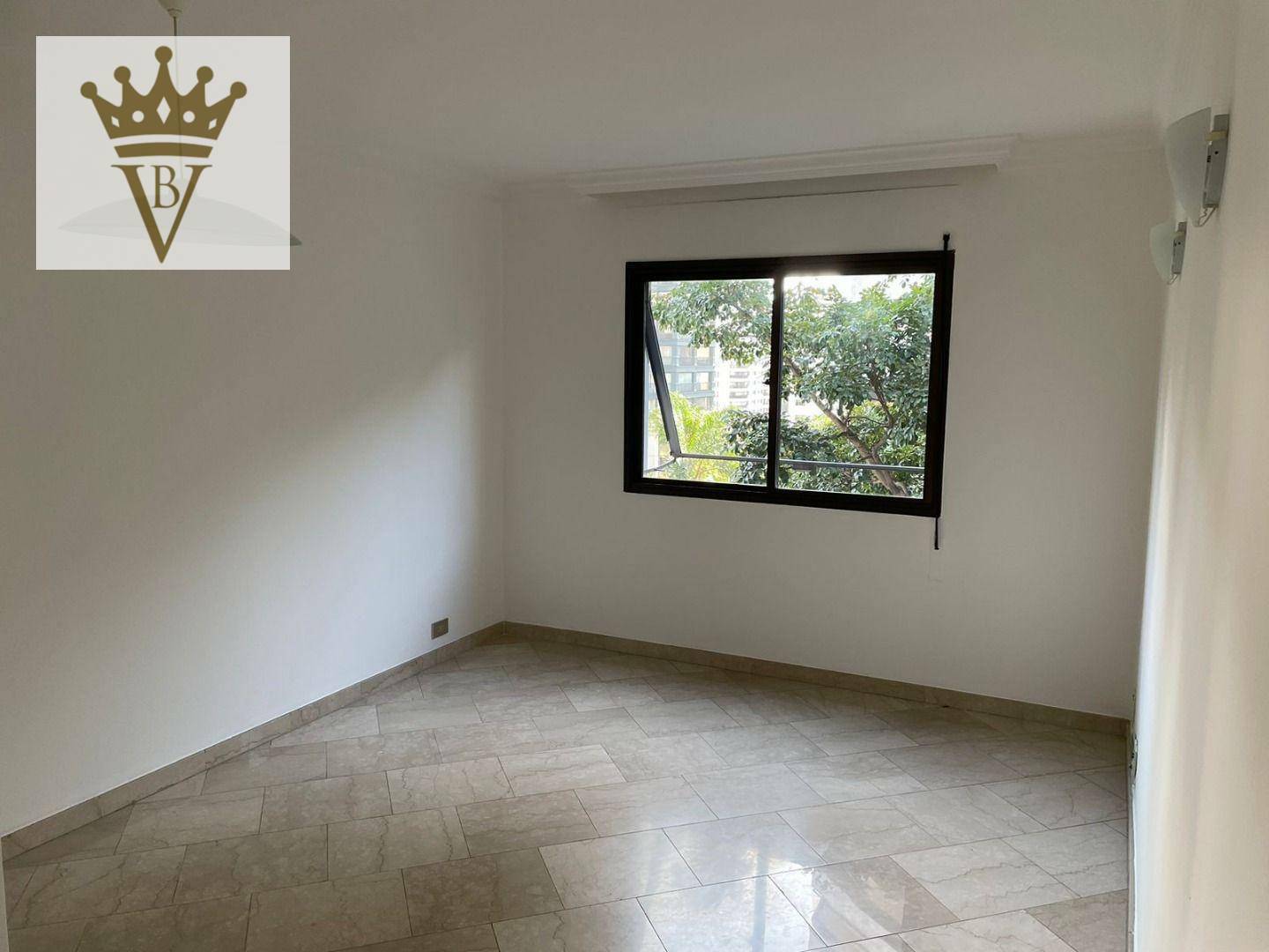 Apartamento à venda com 3 quartos, 190m² - Foto 6