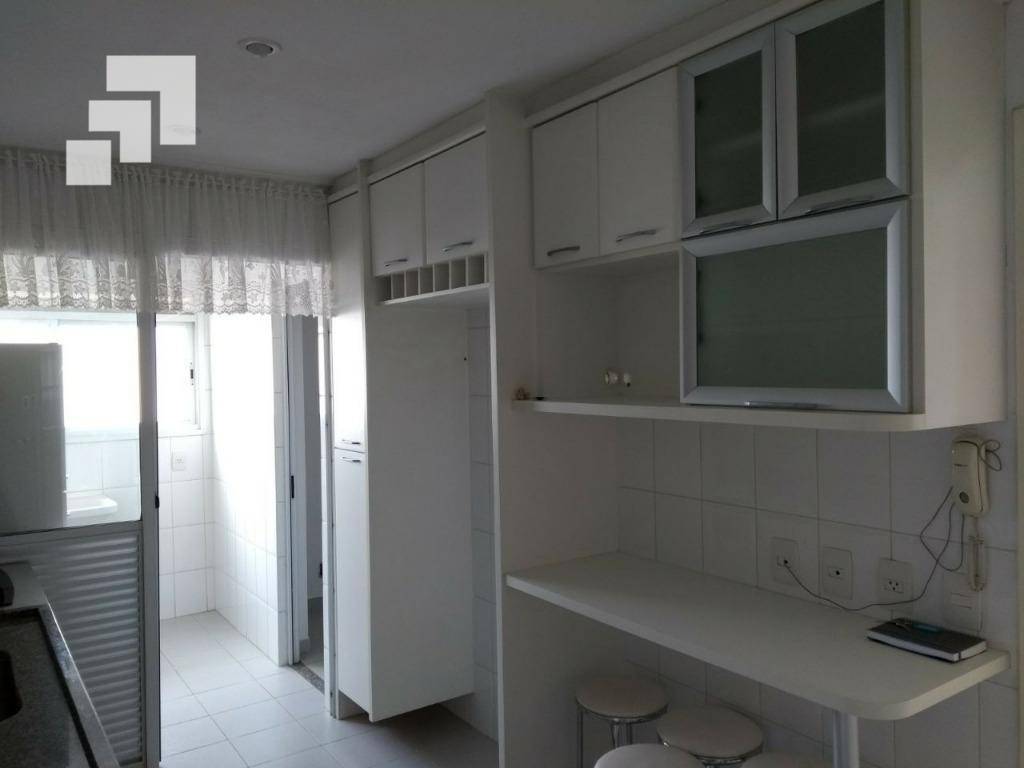 Apartamento para alugar com 2 quartos, 94m² - Foto 9