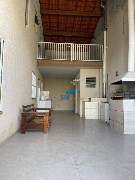 Sobrado à venda com 4 quartos, 200m² - Foto 3