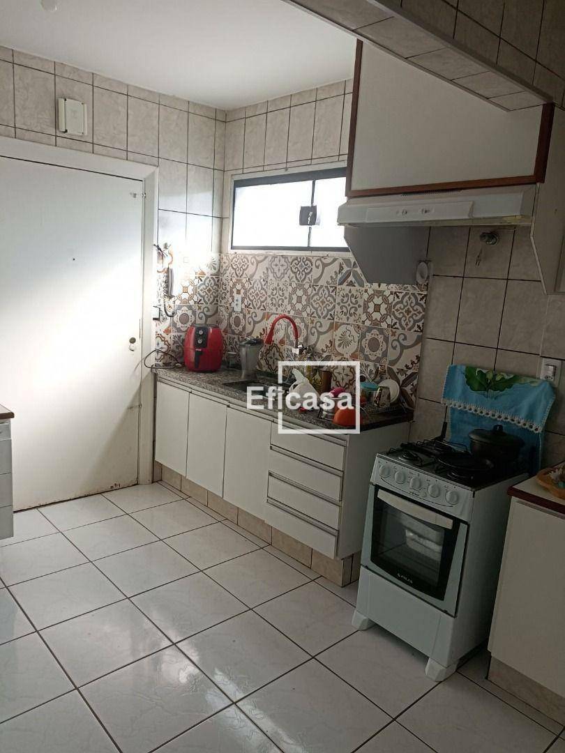 Apartamento à venda com 3 quartos, 98m² - Foto 2