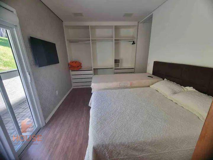 Casa de Condomínio à venda com 4 quartos, 300m² - Foto 22