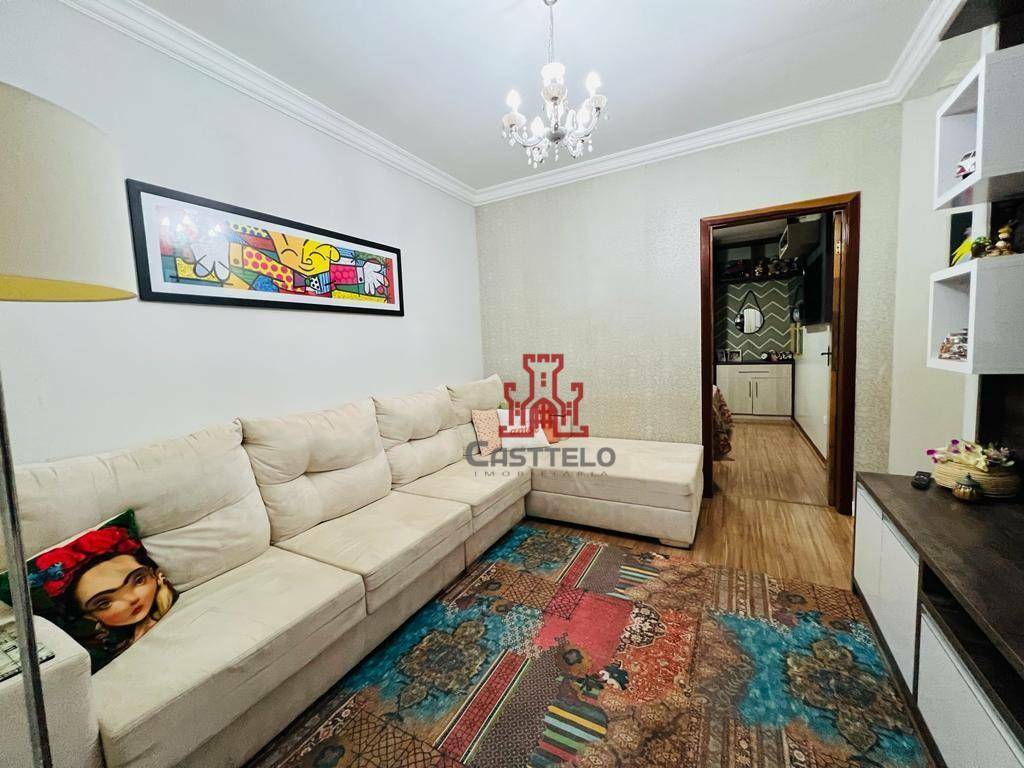 Casa à venda com 3 quartos, 80m² - Foto 1