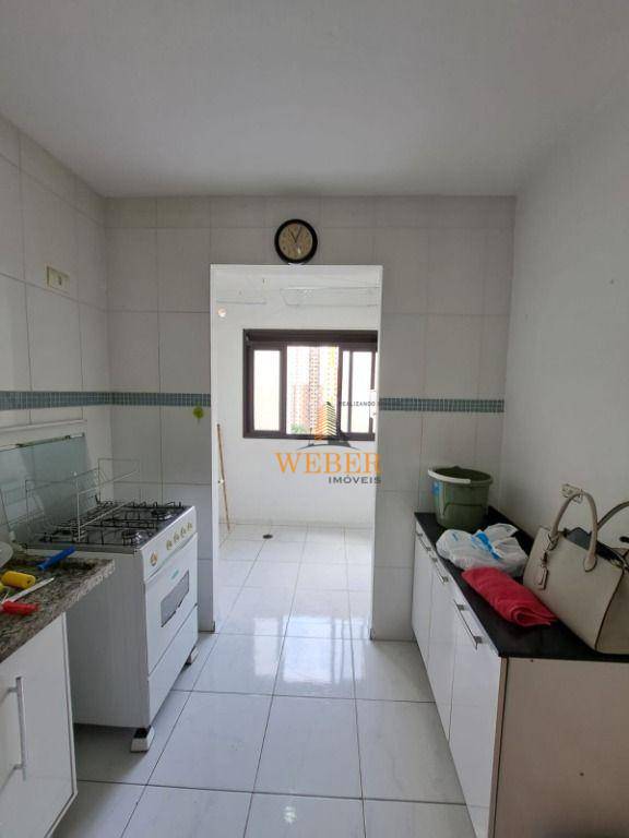 Apartamento para alugar com 2 quartos, 72m² - Foto 17