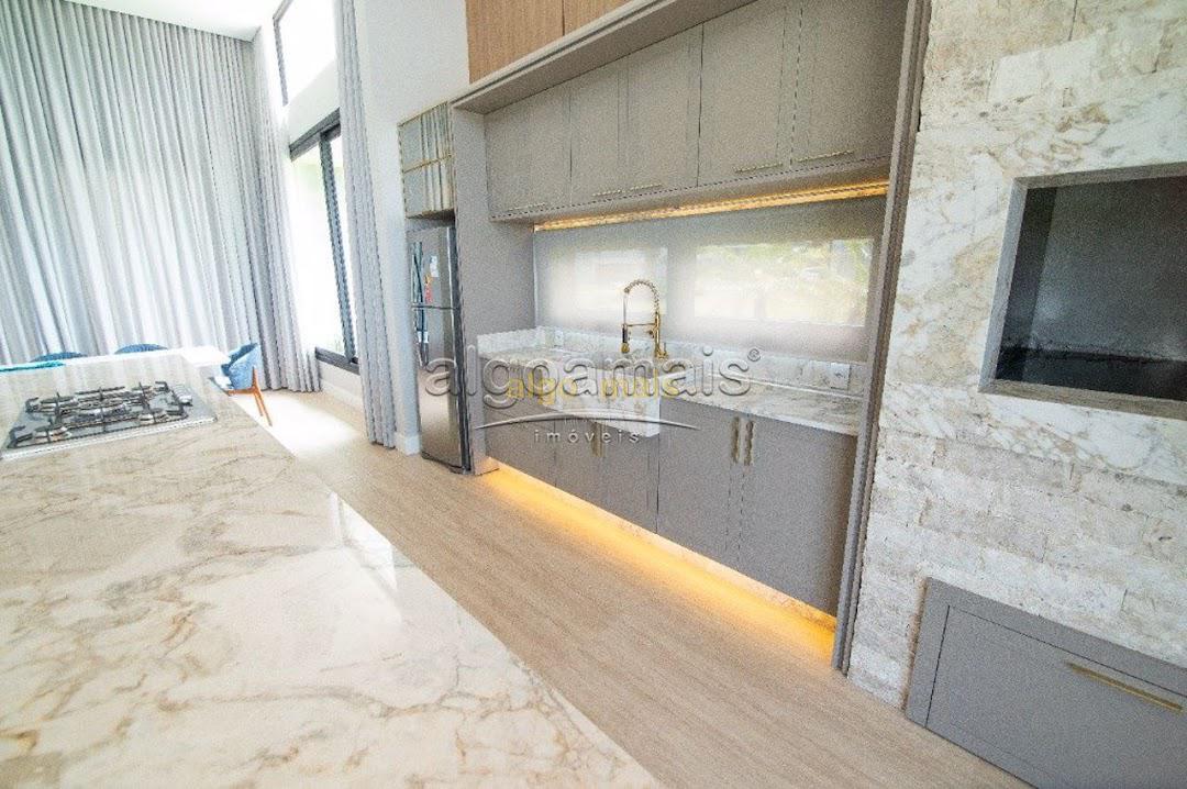 Casa de Condomínio à venda com 4 quartos, 282m² - Foto 13