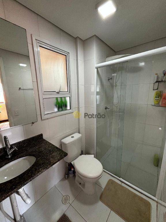 Apartamento à venda com 2 quartos, 75m² - Foto 43