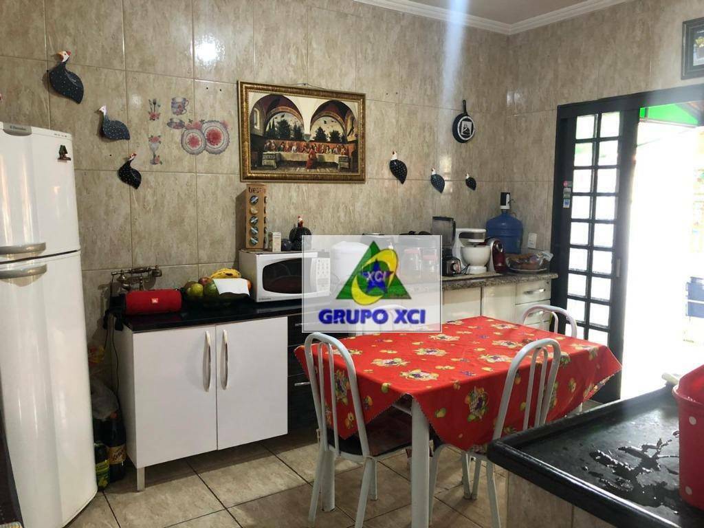 Casa à venda com 3 quartos, 300M2 - Foto 17