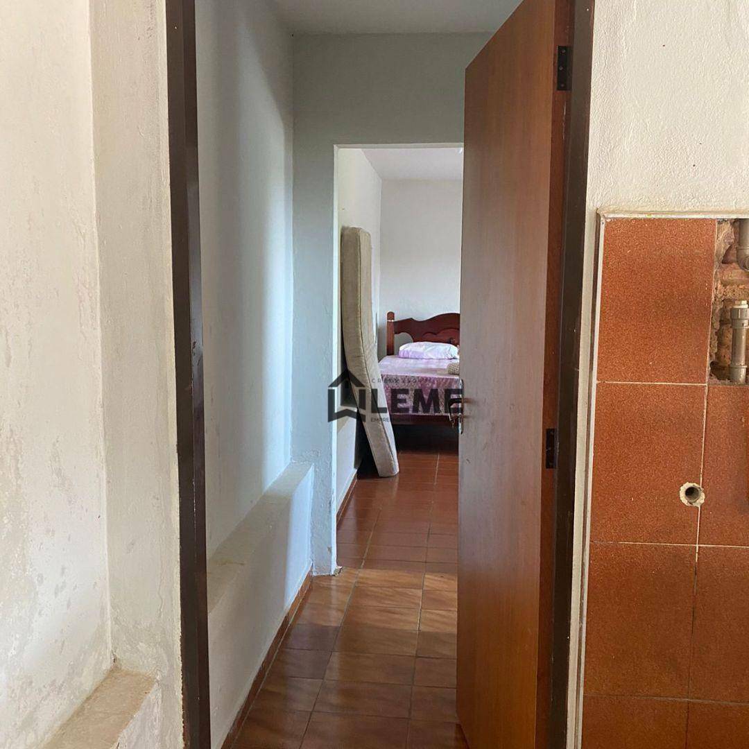 Casa à venda com 3 quartos, 188m² - Foto 14