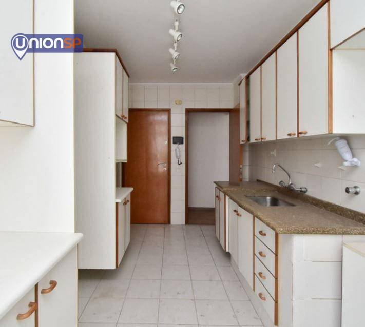 Apartamento à venda com 3 quartos, 107m² - Foto 12