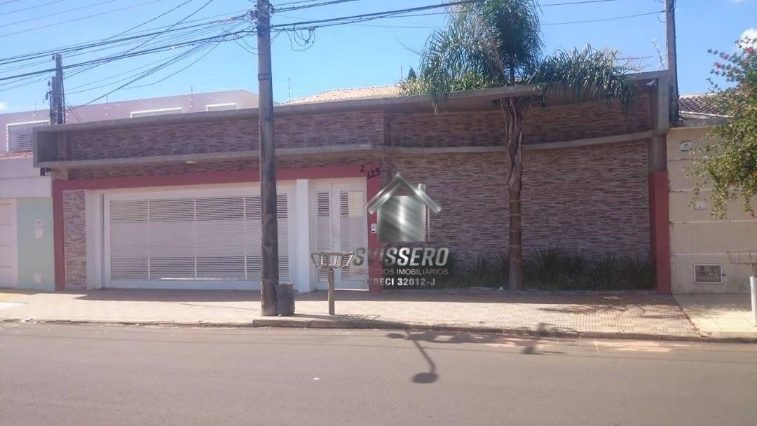 Sobrado, 4 quartos, 360 m² - Foto 1